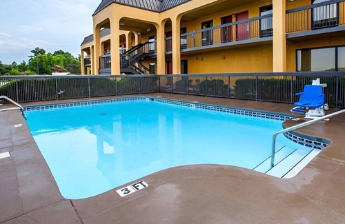 Irondale Casa | Relax & Unwind w/ us in Our Luxury King Room