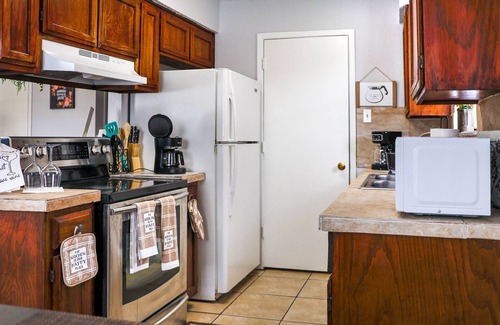 South Arlington Apartamento | Relax, venture, or work, stay w/ comfort close Arlington's finest entertainment