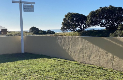 Okitu Casa | Relax@Wainui Beach Stay