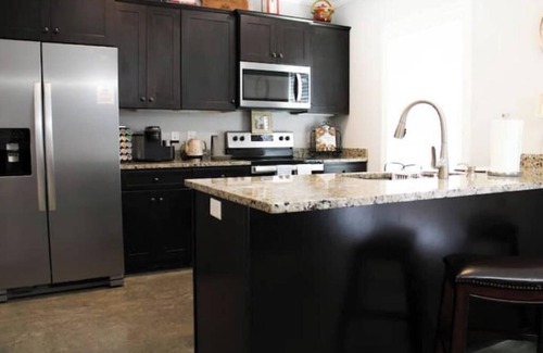 White Bluff Casa | Relax within a half hr from Nashville in a NEW luxury Townhome
