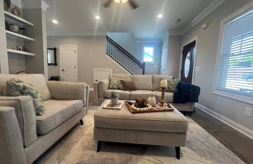 White Bluff Casa | Relax within a half hr from Nashville in a NEW luxury Townhome