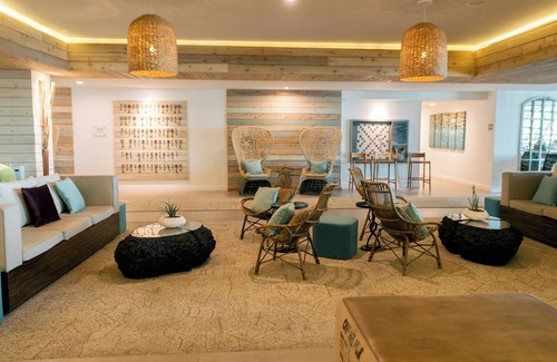 Islamorada Hotel | Relaxation at Its Finest in Islamorada! Free Parking, Swimming Pool!