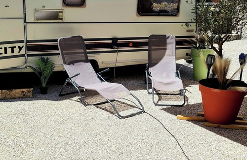 Beze Casa | Relaxation caravan near grotto and washhouse