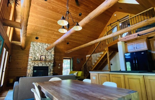 Coloma Casa | Relaxation on the River Luxury Log Cabin 3 bed 3 bath Coloma