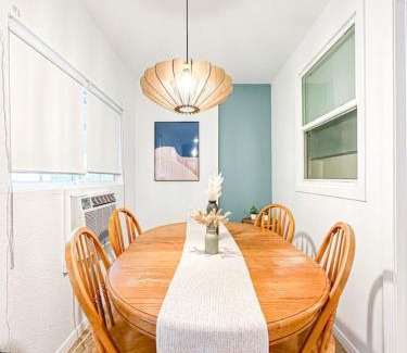 Burbank Casa | Relaxed and Cozy Poolside Studio - LOU2 - BUR