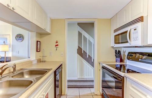 Fernandina Beach Casa | Relaxed Atmosphere in S Fletcher Duplex by RedAwning
