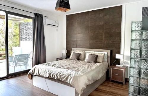 Roches Noires Villa | Relaxed Coastal Living