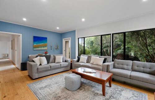 Port Elliot Casa | Relaxed Family Beach House - No Linen Included