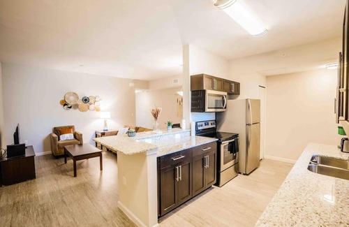 Fort Myers Apartamento | Relaxed King bed with Full kitchen & Pool #1614