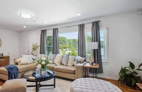 Atlanta Casa | Relaxig and Charming 2-bedroom House in Atlanta with WiFi, AC across st Betline