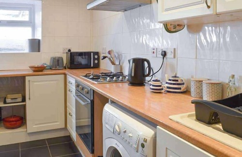 Brynteg Casa | Relaxing 1Br Escape - Near Beaches & Nature Walks