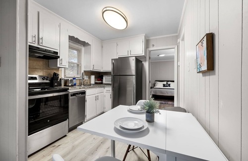 Durham Apartamento | Relaxing 1BR Near Duke~Peaceful Stay Just 3 Mins to Campus, Food & More