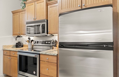 Fountain Hills Apartamento | Relaxing 2-bedroom AC, fitness rm, heated pool, WiFi in charming Fountain Hills