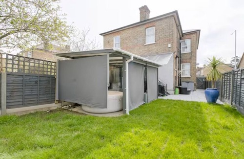 Uxbridge South Apartamento | Relaxing 2-bedroom apartment with Hot Tub in Uxbridge