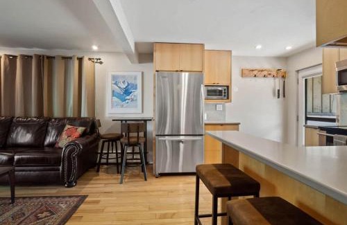 Vail Casa | Relaxing 2 Bedroom steps from Vail Resort