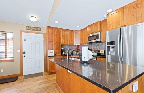 Breckenridge Condominio | Relaxing 2BDR Getaway 10 Mins from Breck; Adventure Awaits!