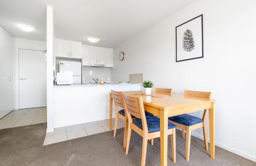 Wright Apartamento | Relaxing 2BR Apt in North Point Complex - Hosted by Canstay