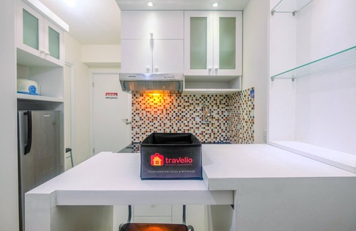 Rawasari Apartamento | Relaxing 2BR at Green Pramuka Apartment