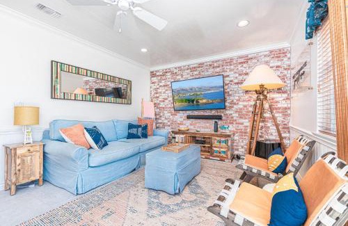 Santa Ana Heights Casa | Relaxing 2Br Oceanfront W Large Patio, Fire Pit & Bbq By Beachview Rentals