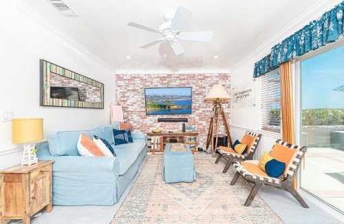 Santa Ana Heights Casa | Relaxing 2Br Oceanfront W Large Patio, Fire Pit & Bbq By Beachview Rentals