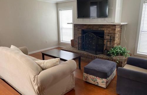 Holly Heights Casa | Relaxing 3 bed 2 bath Wifi by the Intercostal