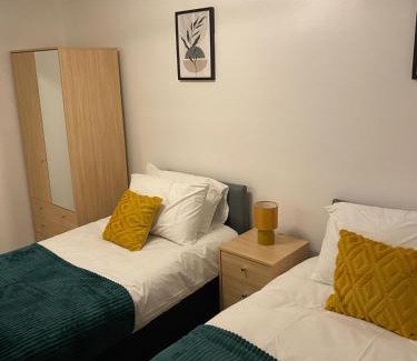 Harlow Casa | Relaxing 3 bed Comfy Garden Retreat In Harlow