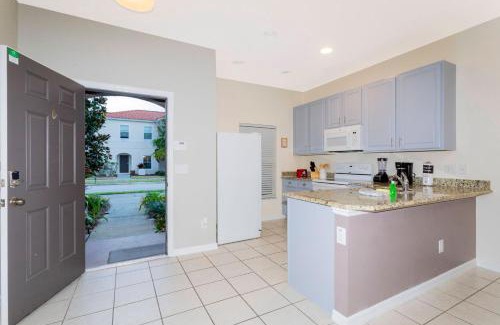 Bellavida Casa | Relaxing 3 bedroom home near Disney 4564