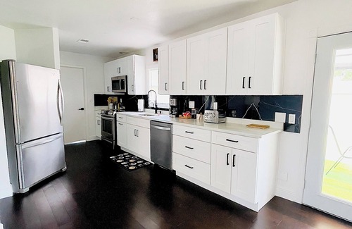 Lake Sarasota Casa | Relaxing 3BD/2BA Gateway. Near Siesta Beach!!