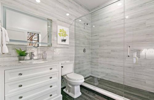 Avondale Apartamento | Relaxing 3BR Apt with King Beds & Washer - Lawndale 1 & 2 rep