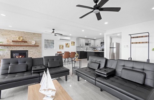 Oviedo Casa | 3BR Oviedo Escape Cozy Vibes Pet Friendly