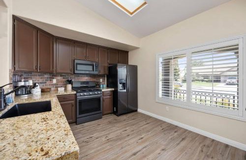 Greenacres Casa | Relaxing 4BR 2BA Sleeps 8 Family Friendly