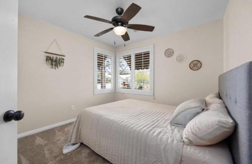 Greenacres Casa | Relaxing 4BR 2BA Sleeps 8 Family Friendly