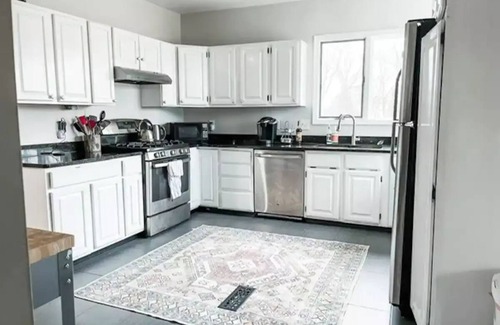 Berlin Casa | Relaxing 5 bd home with 1 bd Apartment on 2.5 acres near MD beaches