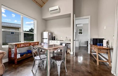 Dripping Springs Casa | Relaxing Accessible Cottage with Outdoor Fireplace for a Peaceful Getaway near Austin, Texas
