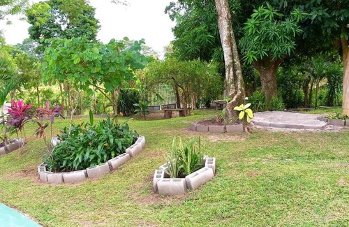 Sector 1 Nor-Oeste Casa | Relajante y hermosa casa, conectada con la naturaleza en San Pedro Sula