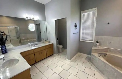 Fellowship Otro | Relaxing and Peaceful 4 bedroom/2 bath home with heated pool.