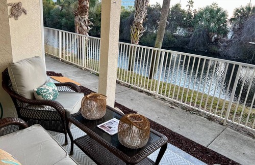 Summer Breeze Condominio | Relaxing Beach Oasis-One minute walk to beach!