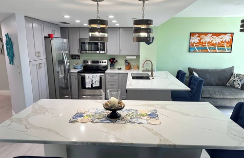 Fort Pierce Shores Condominio | Relaxing Beach View Condo