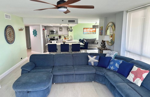 Fort Pierce Shores Condominio | Relaxing Beach View Condo