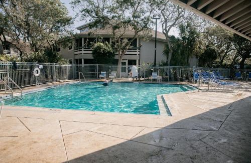 New Smyrna Beach Casa | Relaxing Beach Villa Walk to Ocean Plus 3 Pools, Tennis & Trails