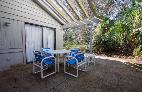 New Smyrna Beach Casa | Relaxing Beach Villa Walk to Ocean Plus 3 Pools, Tennis & Trails
