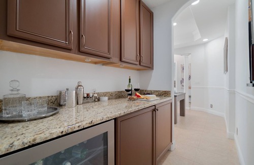 Port Saint Lucie Casa | Relaxing Beautiful 5 BR with heated pool & spa!