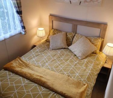 Tattershall Complejo | Relaxing Breaks with Hot tub at Tattershal lakes 3 Bedroom