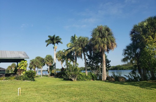 Alva Casa | Relaxing but Adventurous River Front House