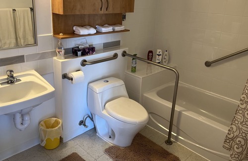 Saint-Marc-du-Lac-Long Apartamento | Relaxing Getaway with Spectacular Views