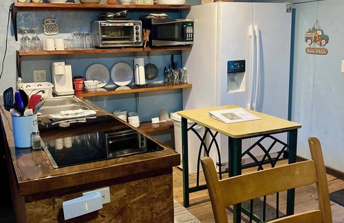 Mena Cabina | Relaxing Cabin At the edge of The Woods, Near The National Forest, Furnished.