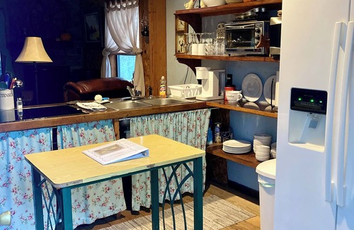 Mena Cabina | Relaxing Cabin At the edge of The Woods, Near The National Forest, Furnished.