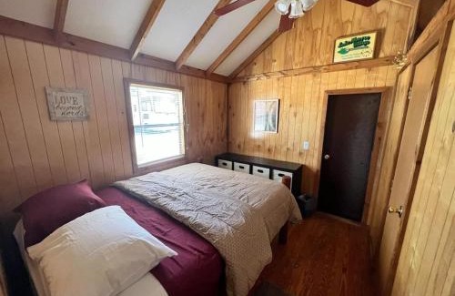 Bloomington Casa | Relaxing Cabin in Bloomington