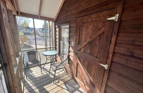Bloomington Casa | Relaxing Cabin in Bloomington