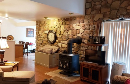 Huntingdon Cabina | Relaxing cabin in the woods, minutes to Raystown Lake!